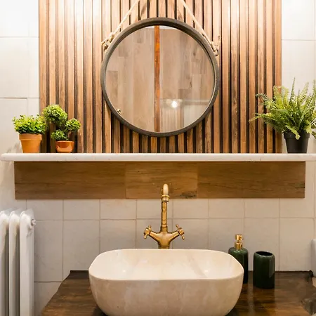 Natsi فيلة Asprogia