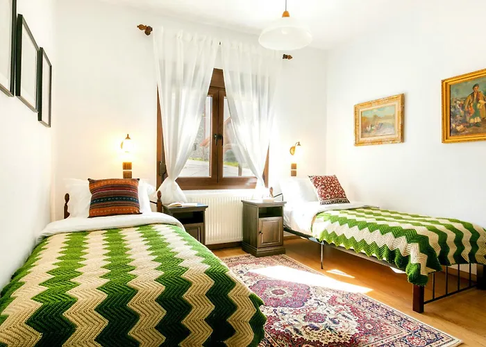 Natsi Villa Asprogia